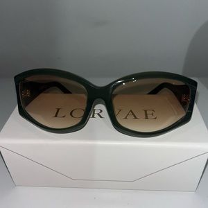 LORVAE SUNGLASSES | OLIVE GREEN GLASSES